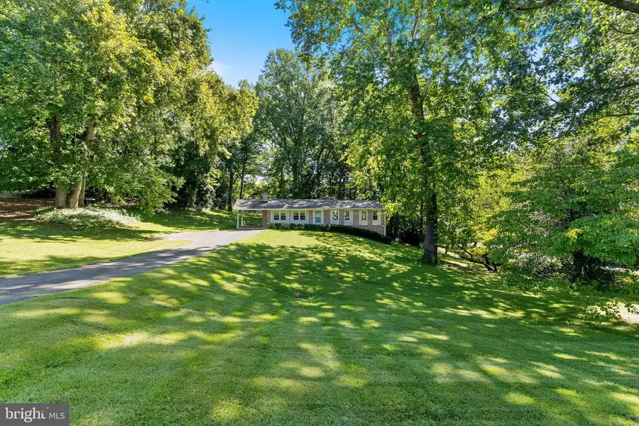 11219 Lakeview Dr, Dunkirk, MD 20754 - #2