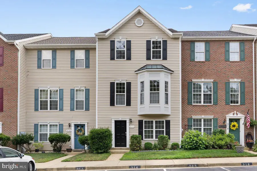 314 Cambridge Pl, Prince Frederick, MD 20678 - #2