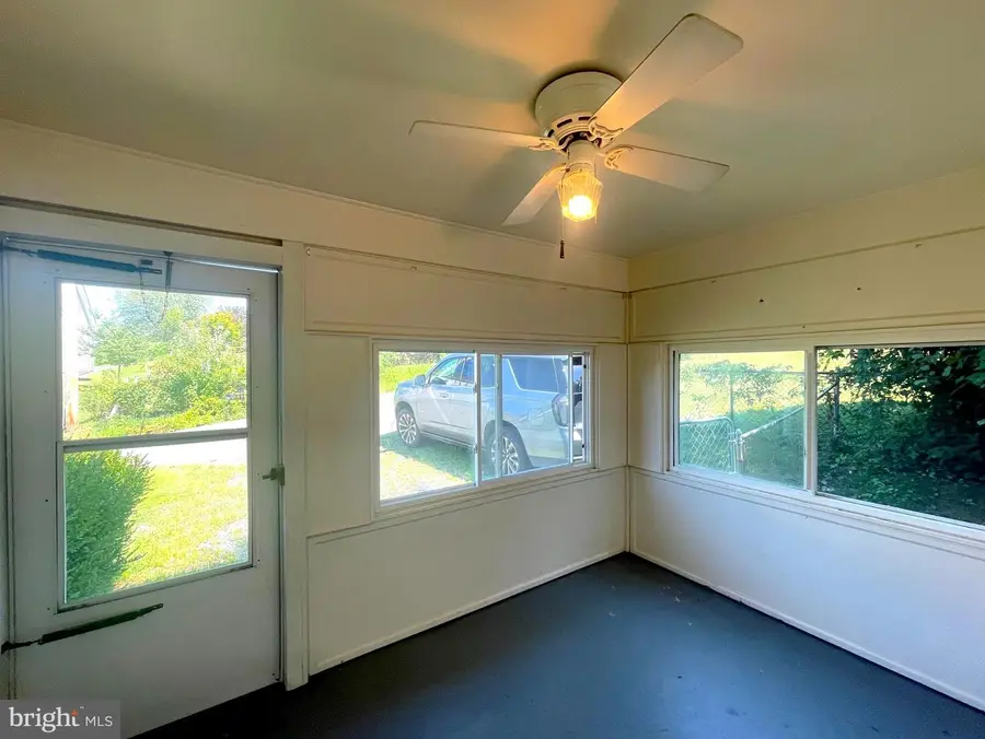 292 Dresser Ave, Prince Frederick, MD 20678 - #2