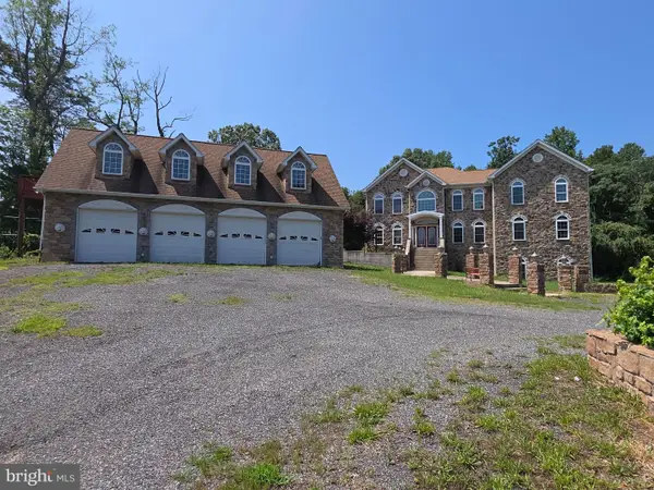 10205 Tickle Ln, LUSBY, MD 20657