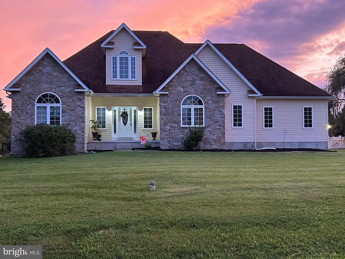 7 Club Ln, Earleville, MD 21919 - Image #1