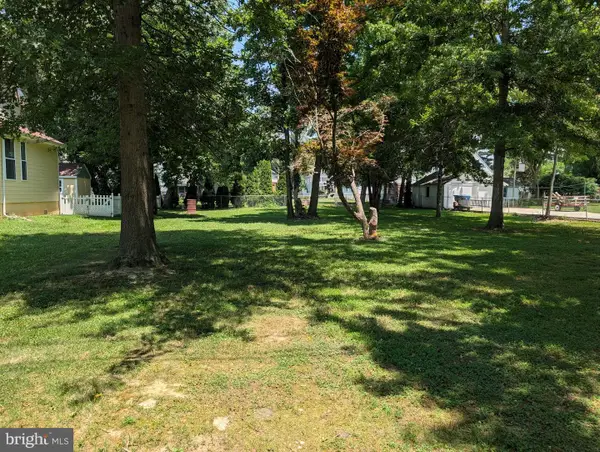 15 W Cherry St, NORTH EAST, MD 21901