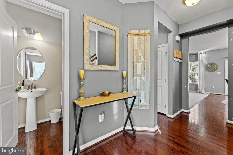 10568 Long Leaf Ln, Waldorf, MD 20603 - Image #2