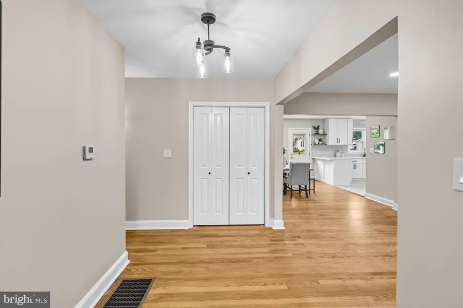 310 Spruce St, La Plata, MD 20646 - #3