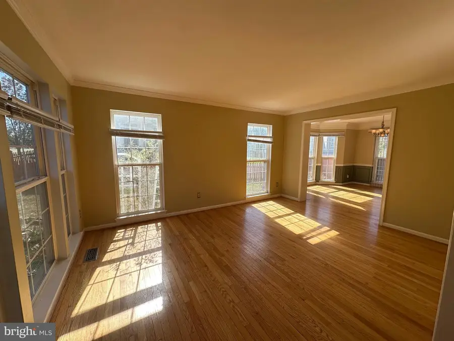 4555 Fortress Ct, White Plains, MD 20695 - Image #2