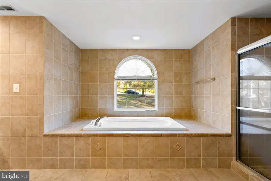 7055 Colonial Ln, Hughesville, MD 20637 - Image #3