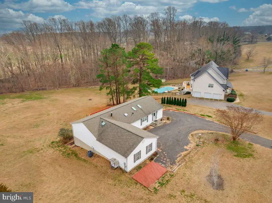 6984 Bluebird Hill Pl, Hughesville, MD 20637 - Image #3