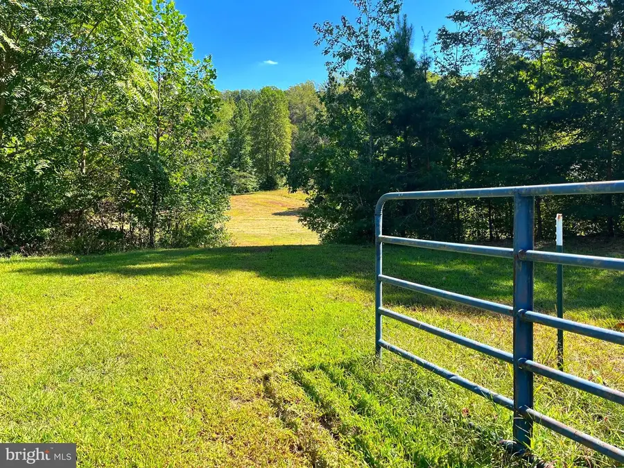 13500 Olde Oak Dr, Charlotte Hall, MD 20622 - Image #3