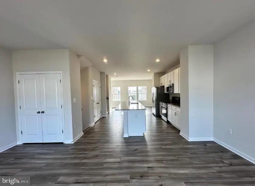 10981 Barnard Pl, White Plains, MD 20695 - Image #2