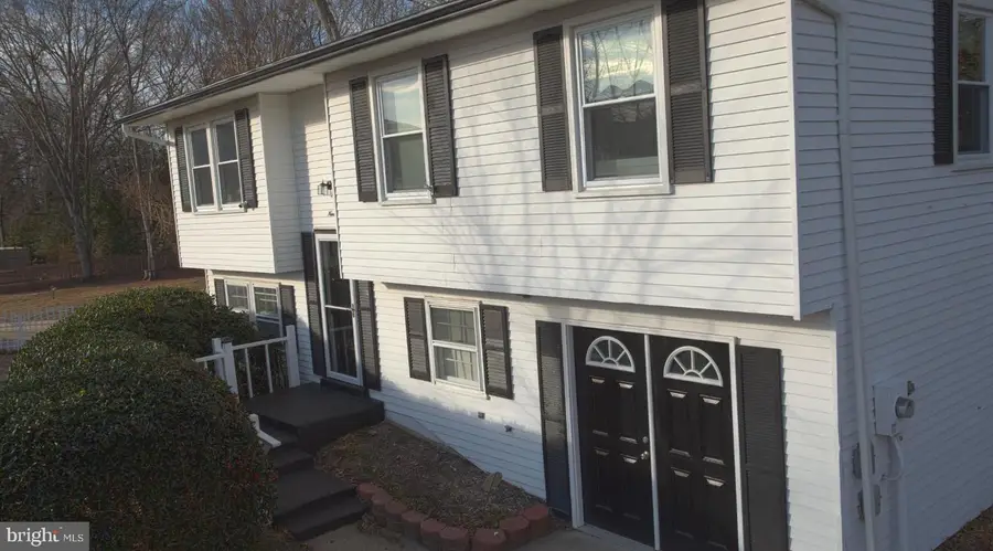 9 Wicklow Ct, Waldorf, MD 20602 - #2