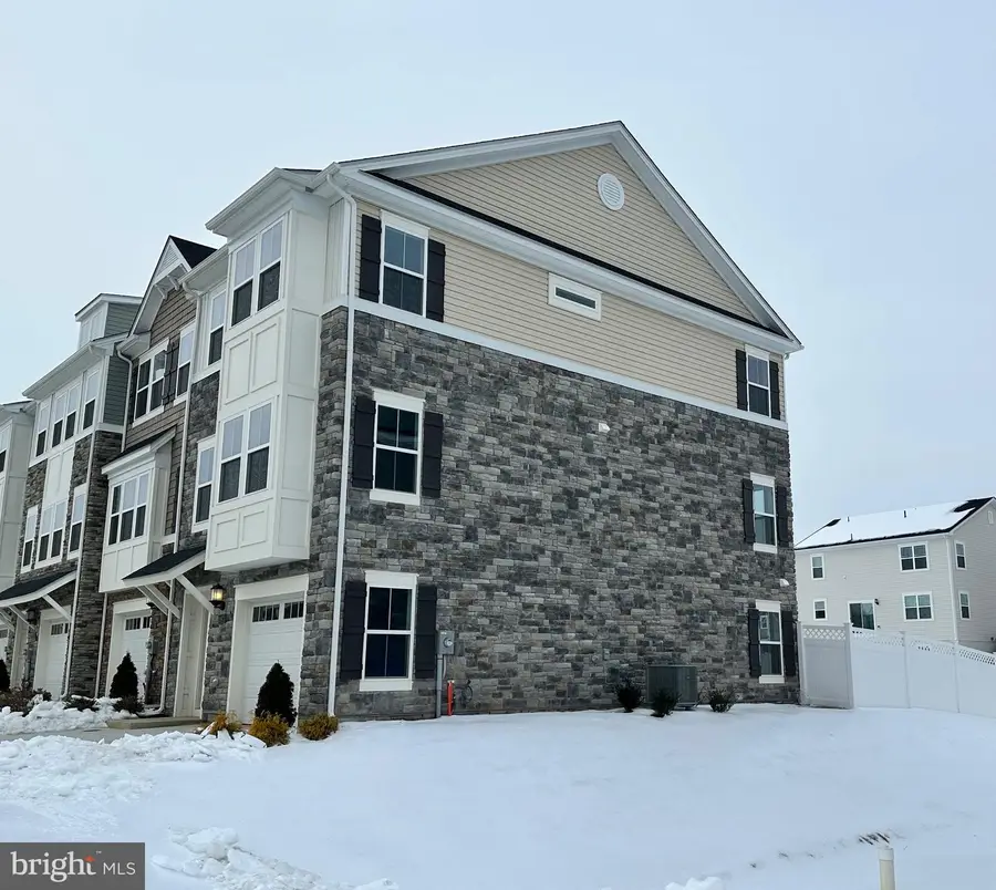 10971 Barnard Pl, White Plains, MD 20695 - Image #2