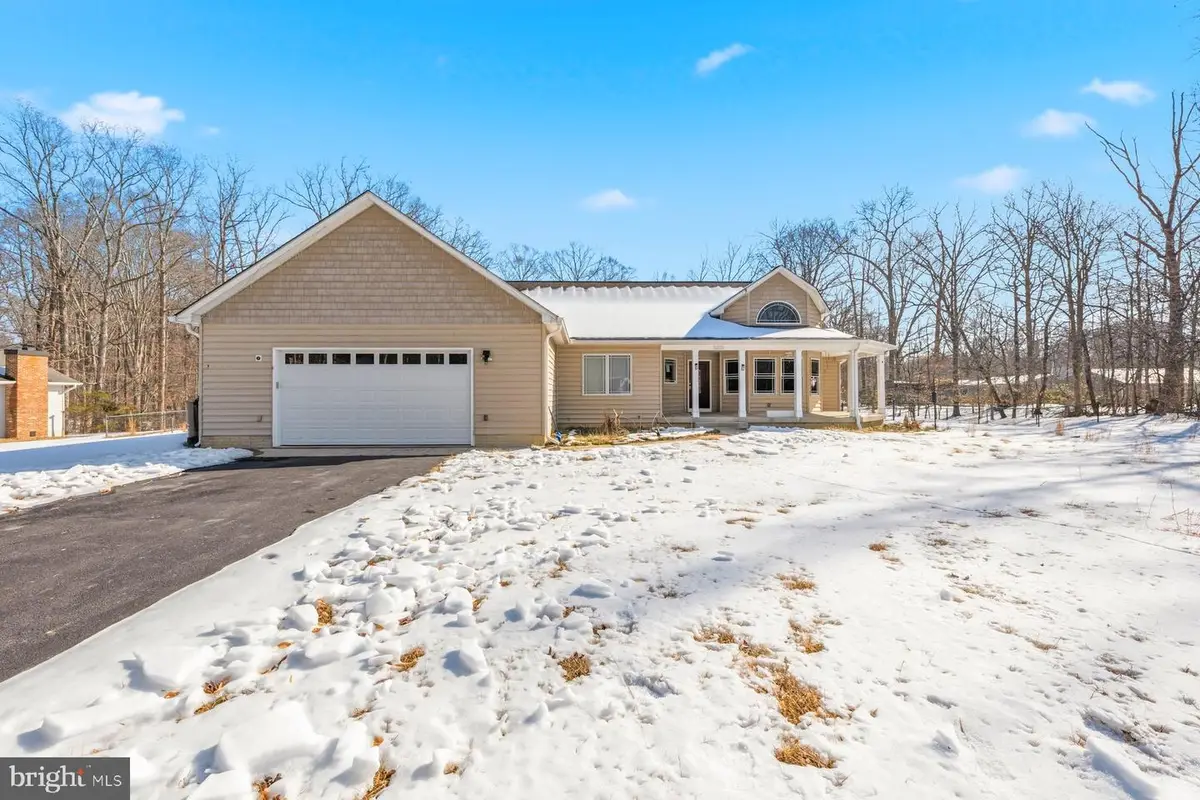 6890 Annapolis Woods Rd, La Plata, MD 20646 - #1