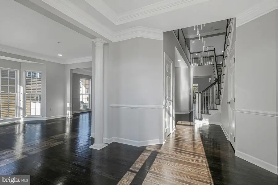 10818 Constitution Dr, Waldorf, MD 20603 - #2