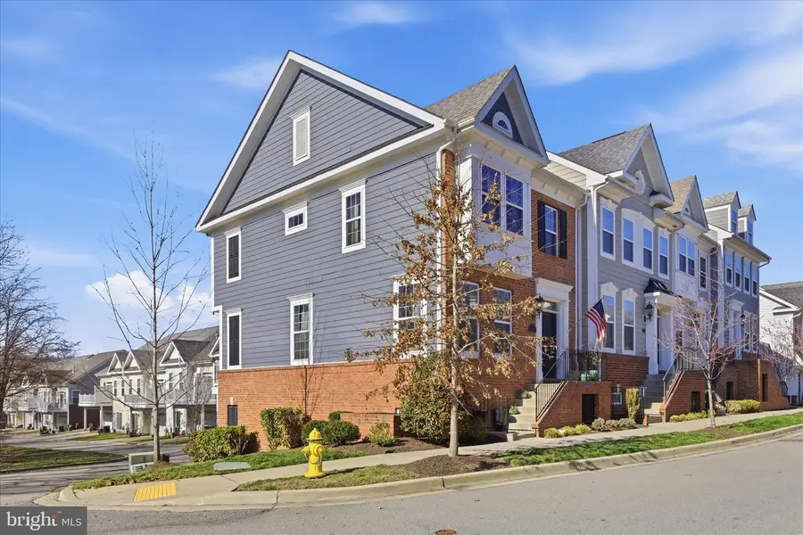 16 Mustang Dr, La Plata, MD 20646 - #2