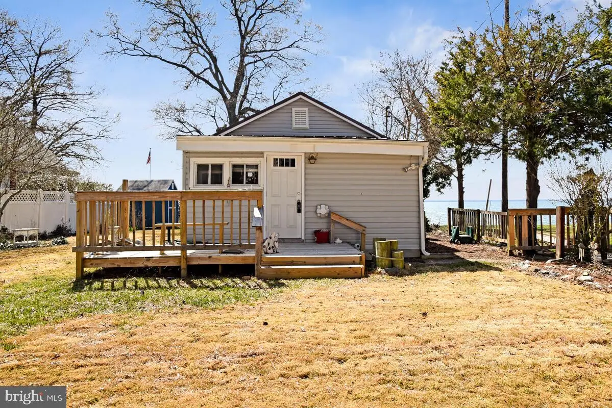 15401 Potomac River Dr, Cobb Island, MD 20625 - #1