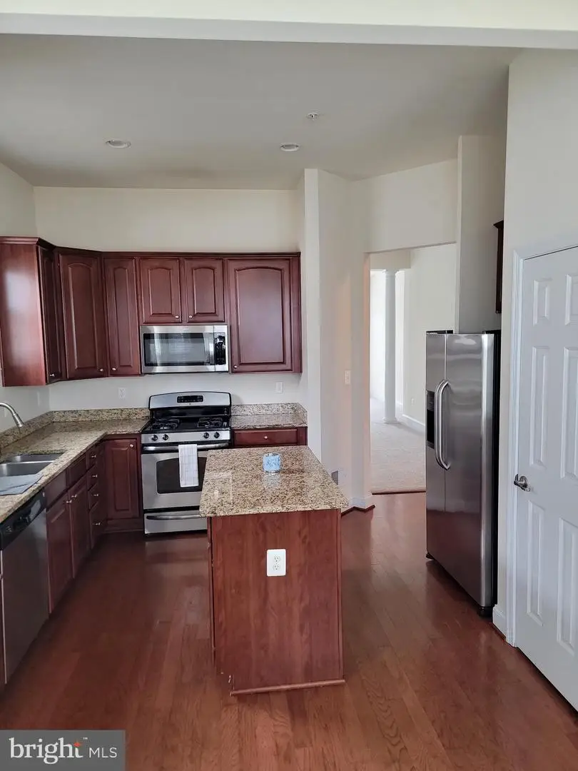 11094 Commanders Ln, White Plains, MD 20695 - #3