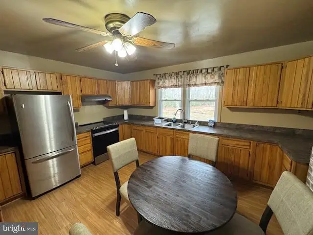 9285 Old Stagecoach Rd, La Plata, MD 20646 - #2