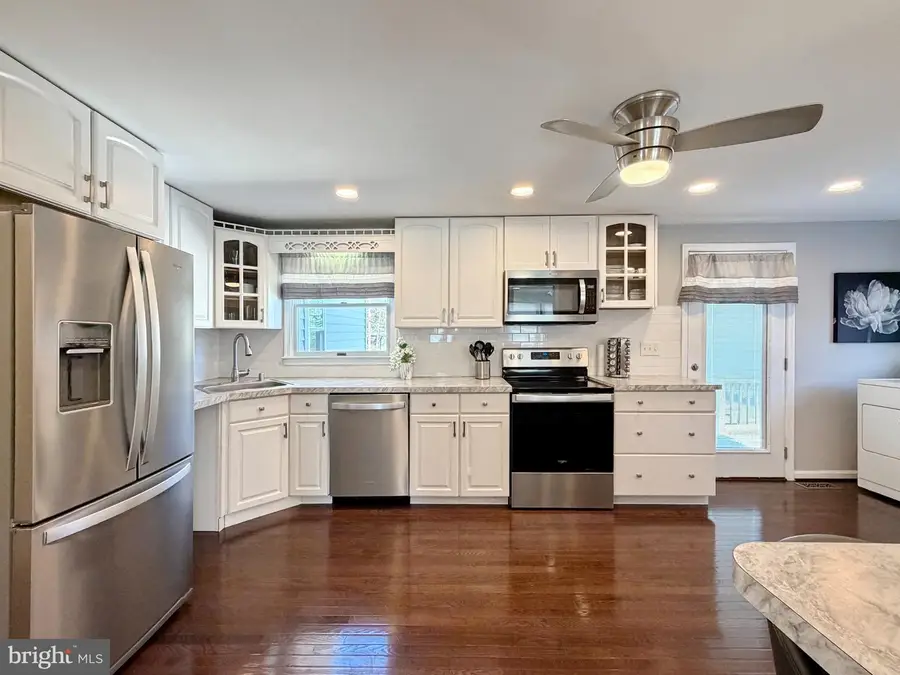 108 W Hawthorne Dr, La Plata, MD 20646 - #3