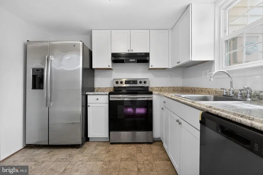 2587 Robinson Pl, Waldorf, MD 20602 - #3