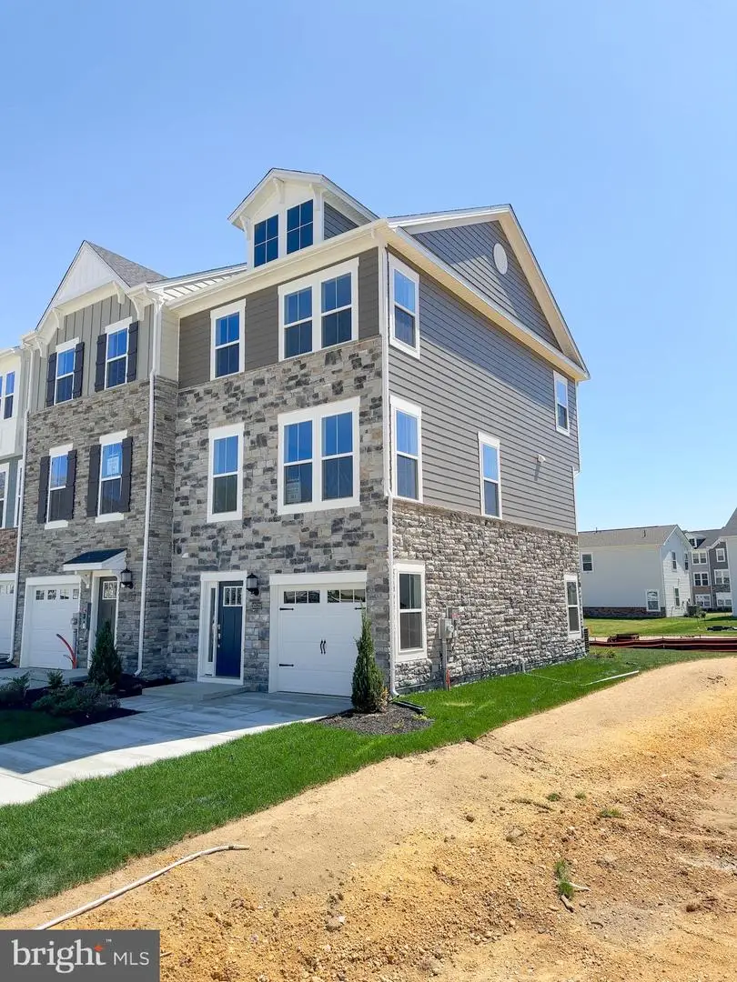 10532 Cobbler Pl, White Plains, MD 20695 - #2