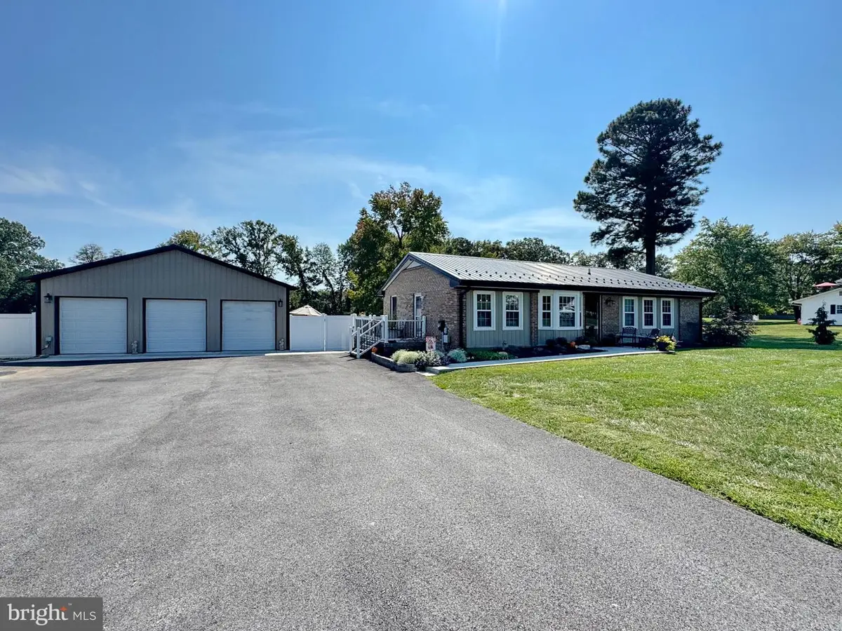 7406 Robin Rd, La Plata, MD 20646 - #1