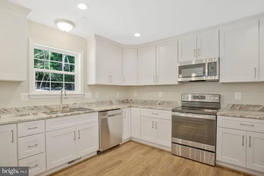 8 E Poplar Ln, Indian Head, MD 20640 - #3