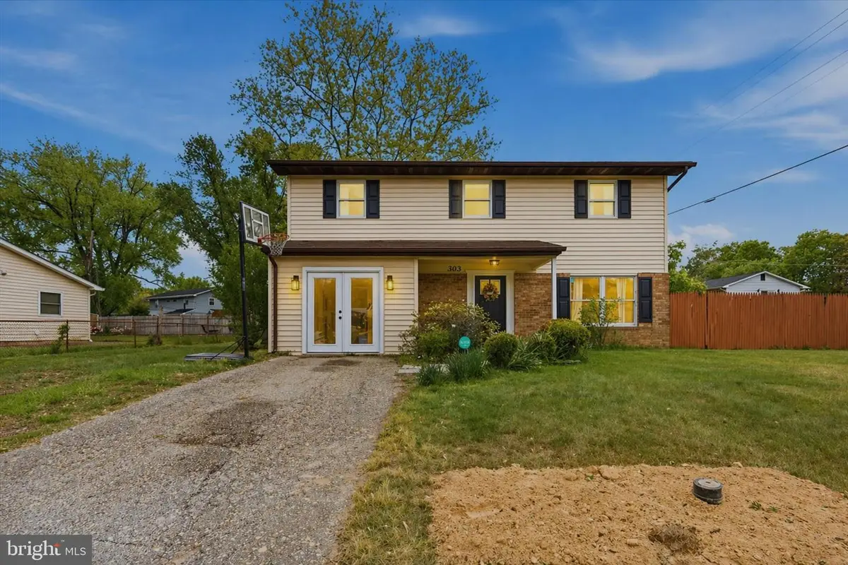 303 Garner Ave, Waldorf, MD 20602 - #1