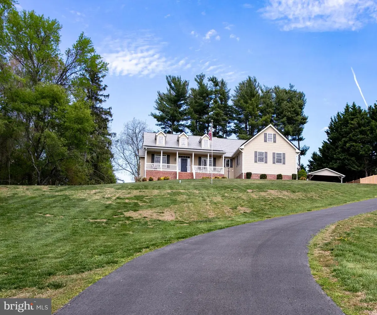 8757 Port Tobacco Rd, La Plata, MD 20646 - #1