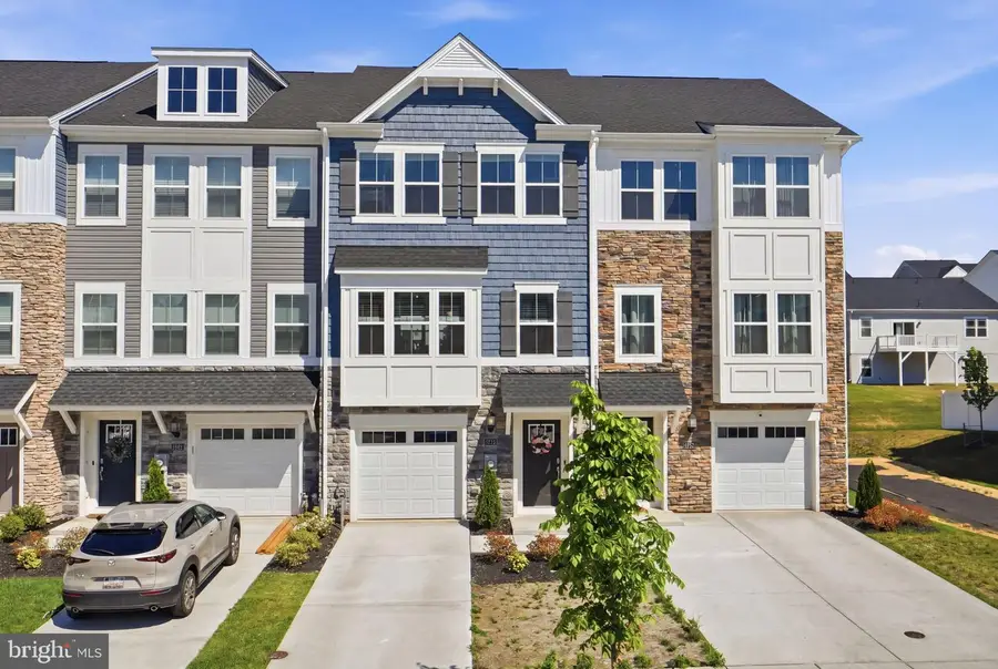 10915 Drummond Pl, White Plains, MD 20695 - #2