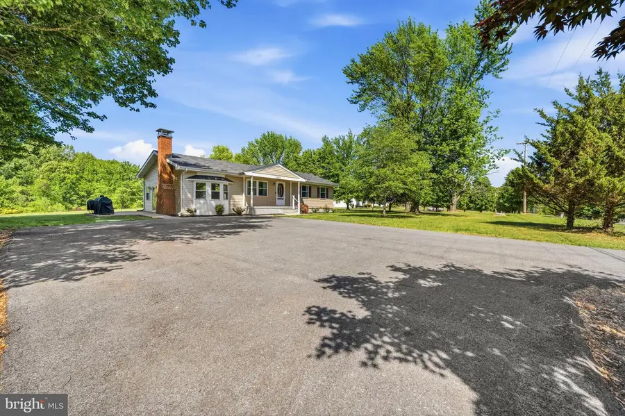12712 Grosstown Rd, Hughesville, MD 20637 - #3