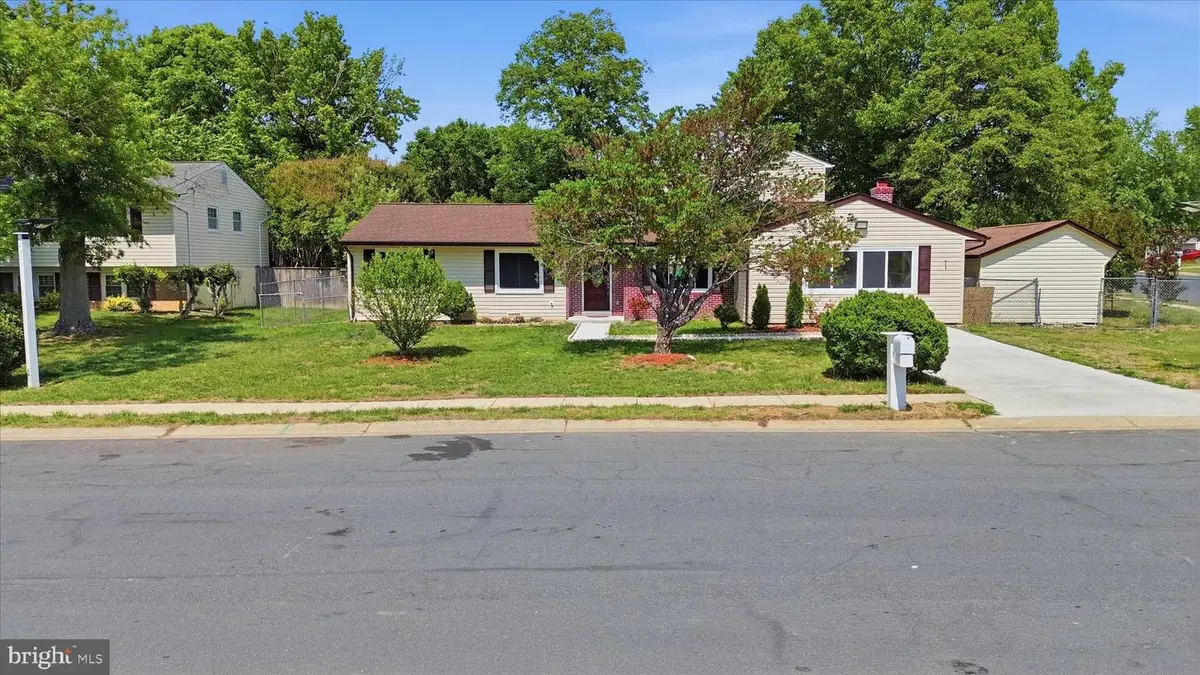 10501 Beechwood Dr, Waldorf, MD 20601 - #1