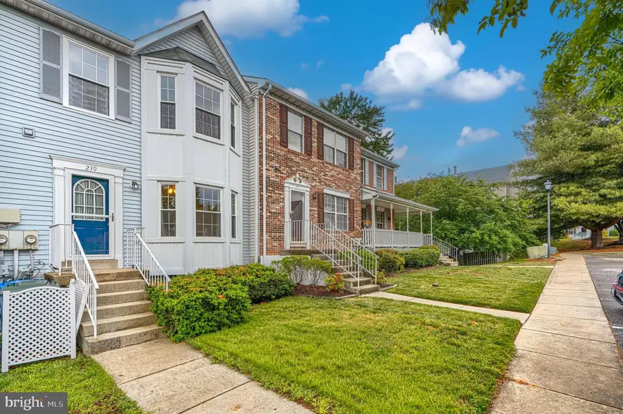 239 Charleston Ct, La Plata, MD 20646 - #2