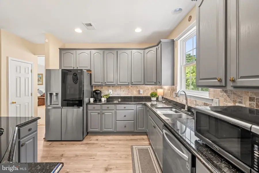 10352 Whittier Ct, White Plains, MD 20695 - #2