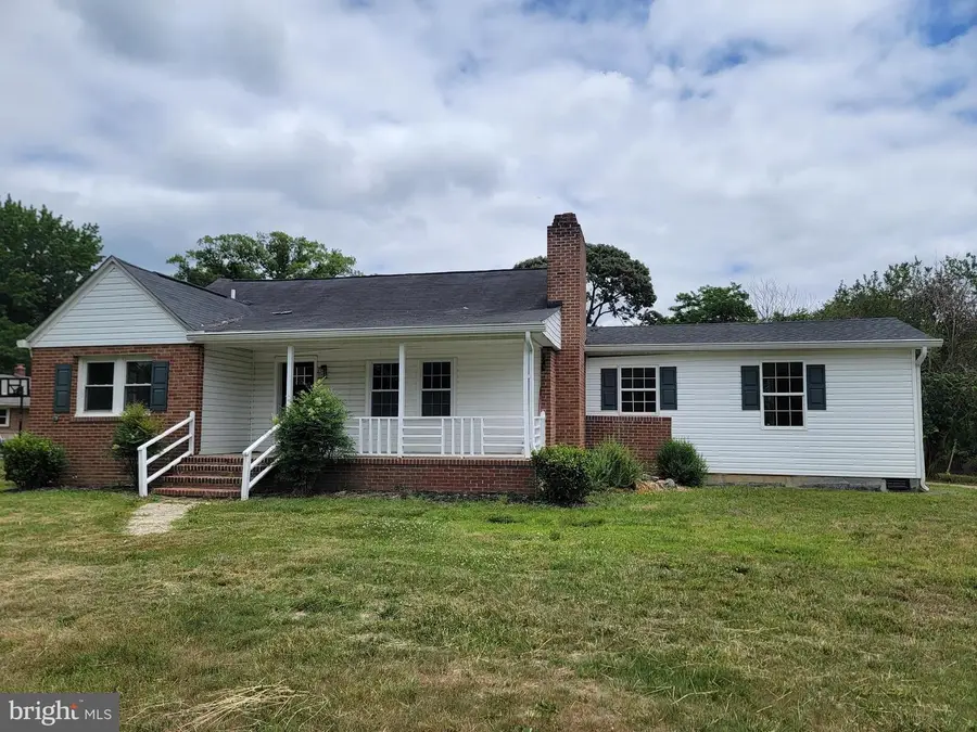 906 Washington Ave, La Plata, MD 20646 - #2