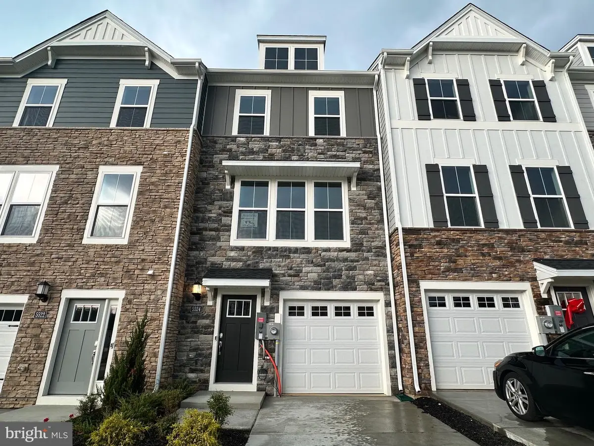 5524 Aberdeen Pl, White Plains, MD 20695 - #1