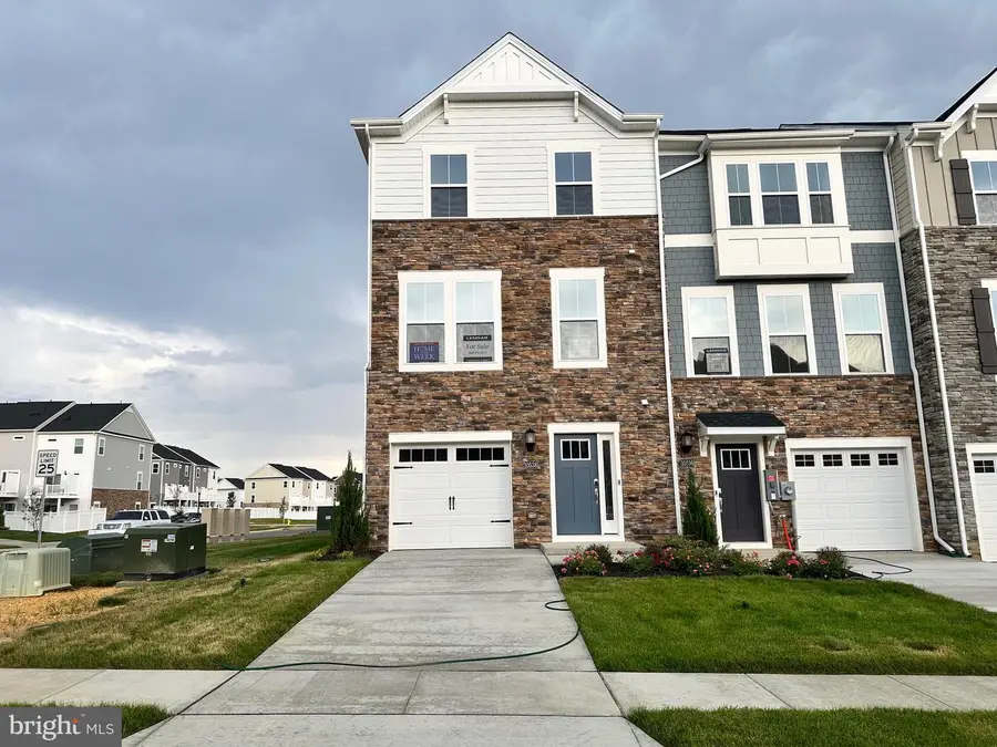 10538 Cobbler Pl, White Plains, MD 20695 - #2