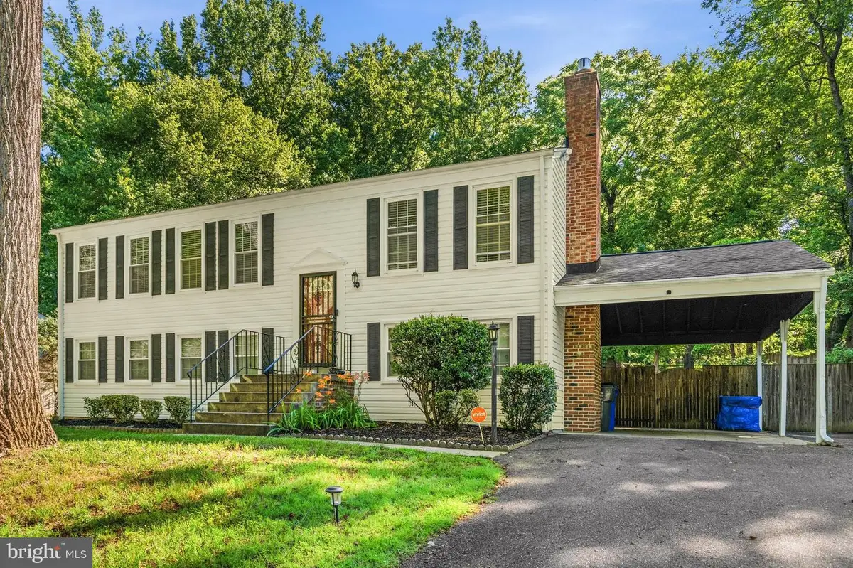 8721 Valley Dr, Waldorf, MD 20603 - #1