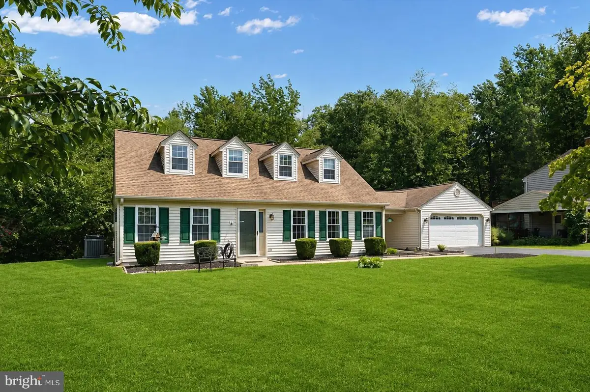 8929 Locust St, Waldorf, MD 20603 - #1