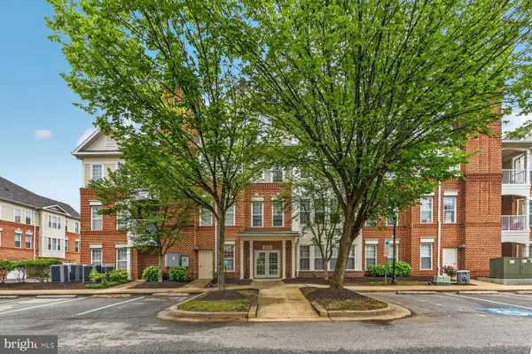 800 Edelen Station Pl #204, LA PLATA, MD 20646