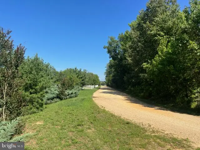 11050 Demarr Homestead Dr, White Plains, MD 20695 - #2