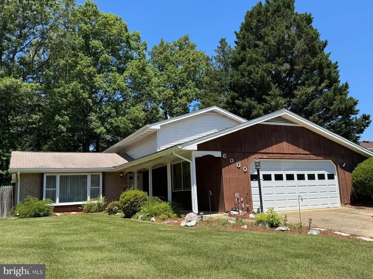 6000 Carlisle Rd, Waldorf, MD 20601 - #1