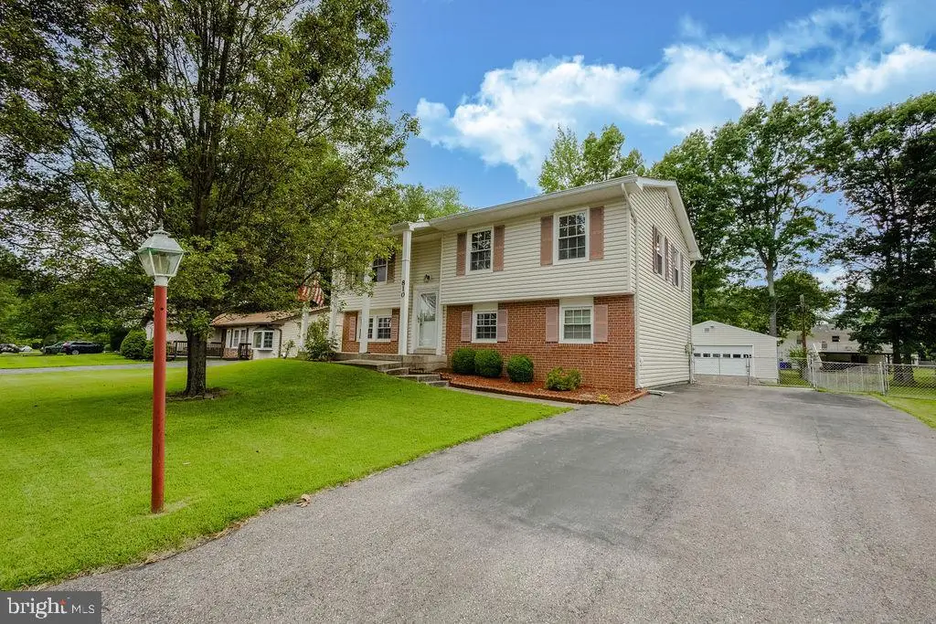 810 Kenyon Ave, Waldorf, MD 20602 - #1