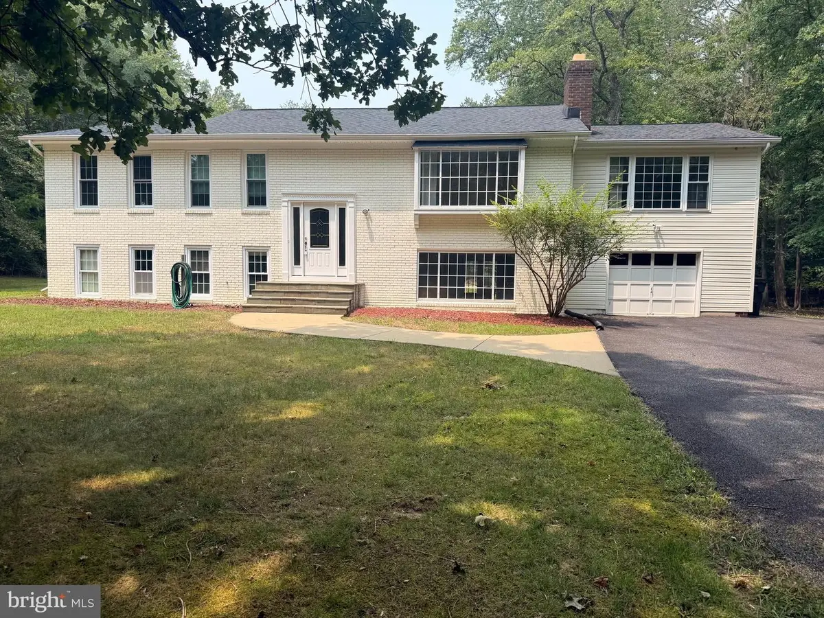 8910 Brook Dr, Waldorf, MD 20603 - #1