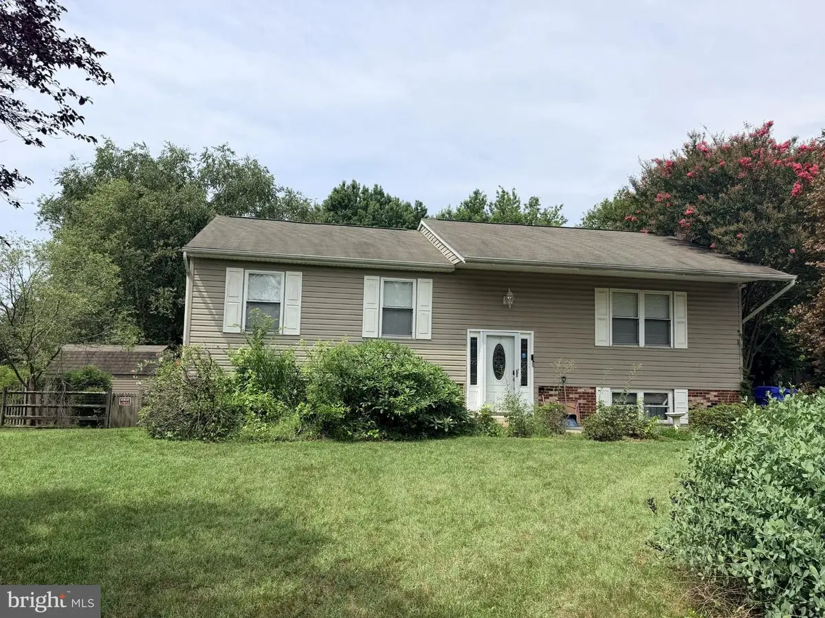 10395 Chateau Dr, Waldorf, MD 20603 - #1