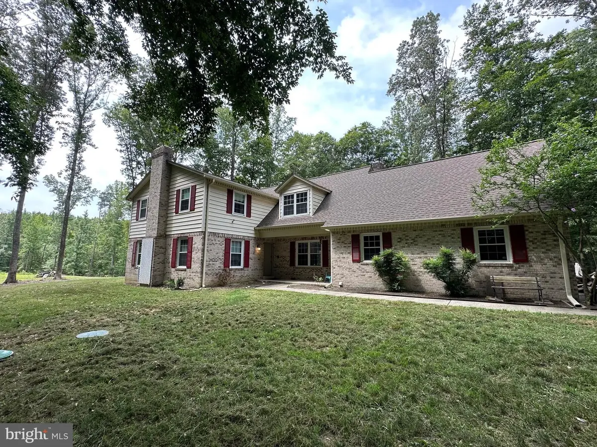 7075 Wood Glen Dr, Hughesville, MD 20637 - #1
