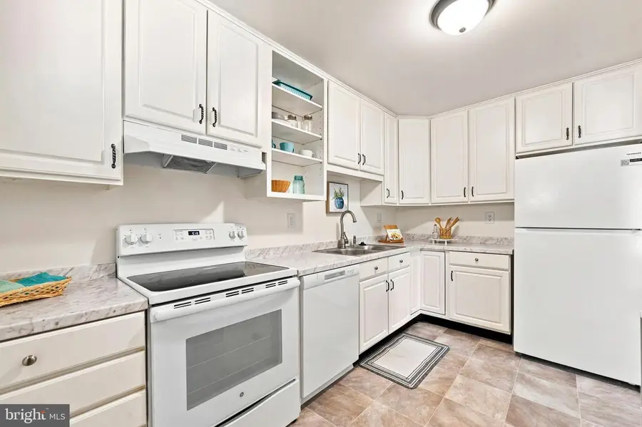 4903-c Savoy Pl #18-m, Waldorf, MD 20602 - #3