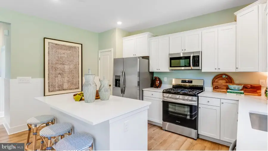 5372 Newport Cir, White Plains, MD 20695 - #2