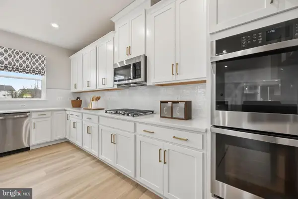 2608 Bergen Ct, WALDORF, MD 20603