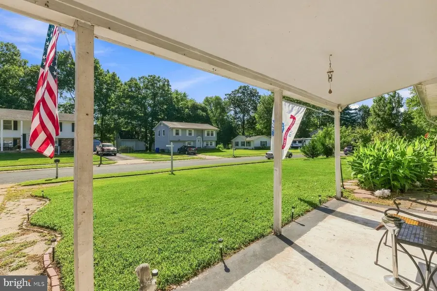 806 Oxford Ct, Waldorf, MD 20602 - #2