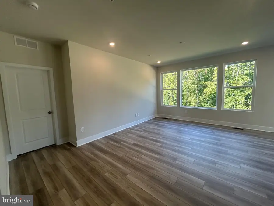 10360 Yosemite St, White Plains, MD 20695 - #3